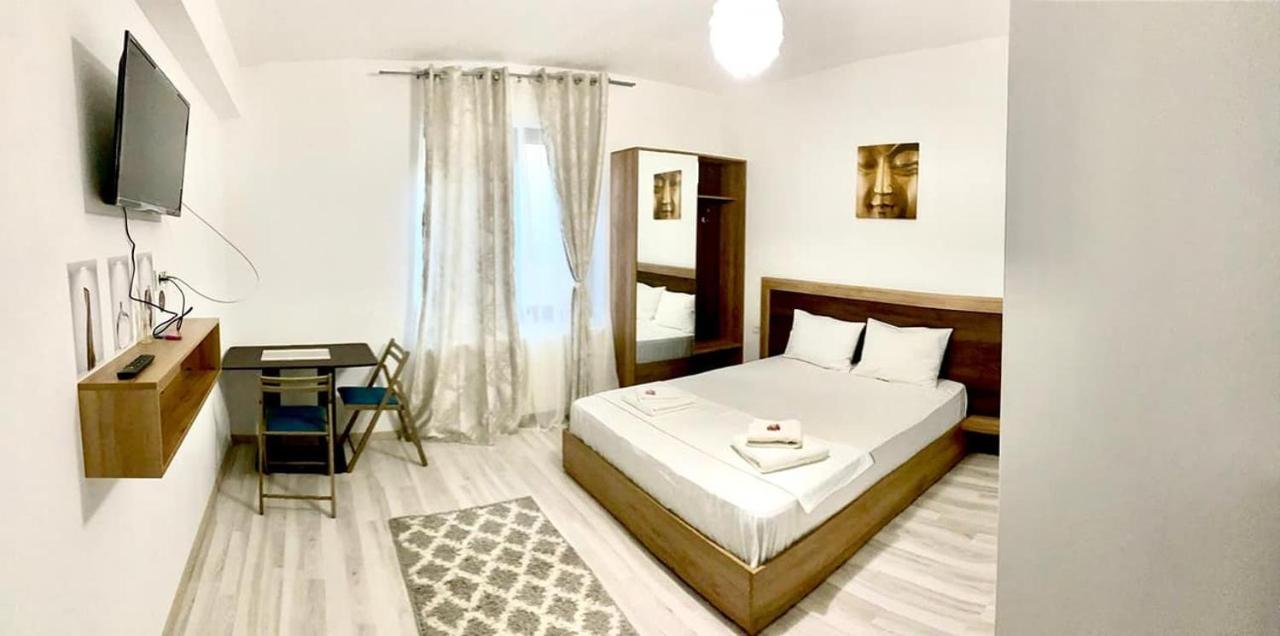 الشقق الفندقية ياشفي  Ipsilanti House المظهر الخارجي الصورة